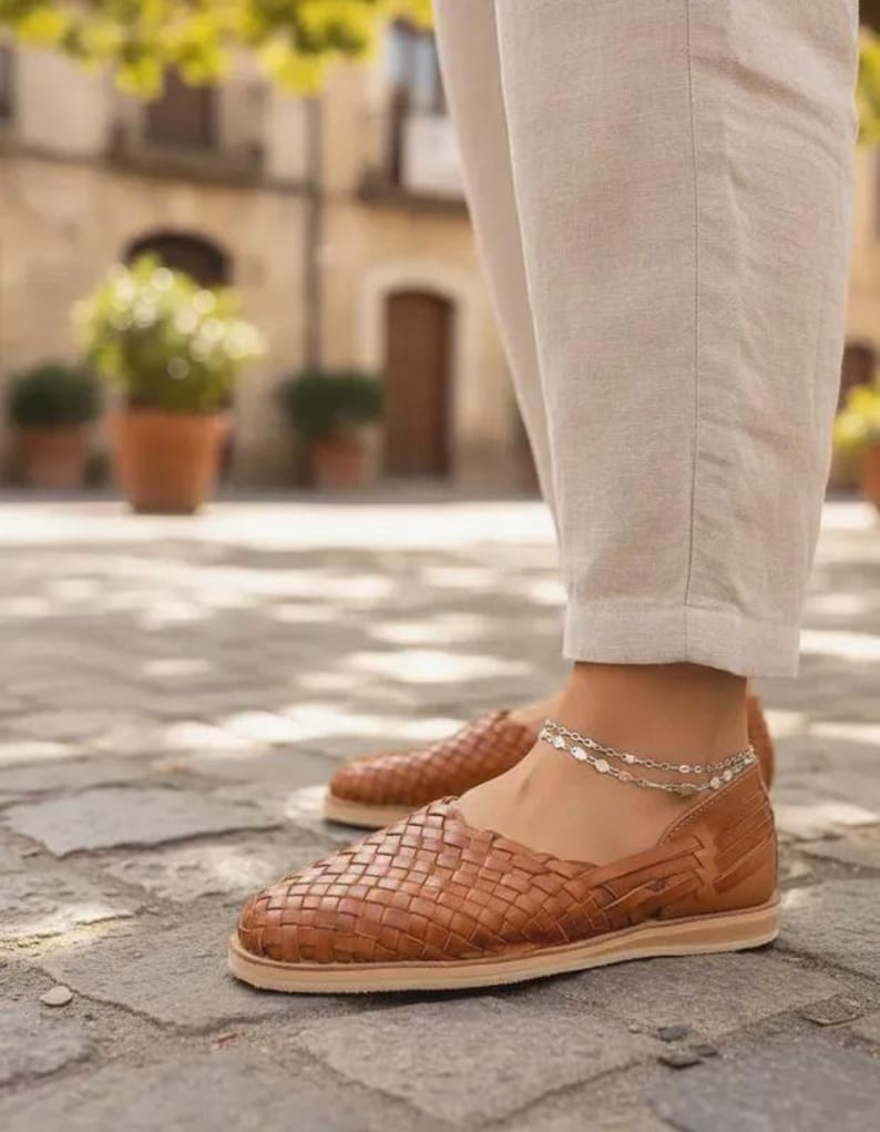 Sandali Huarache, sandali messicani da donna, scarpe messicane in pelle, sandali in pelle, sandali messicani, scarpe in pelle da donna, sandali comodi immagine 2