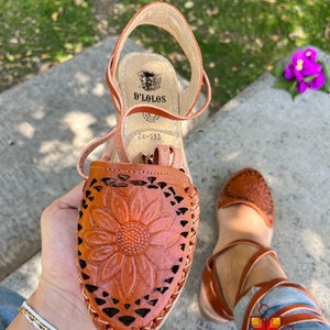 Greek Shoes Huarache sandals women, Mexican Women Shoes, leather shoes, leather sandals for women, Leather huarache sandal, summer sandals