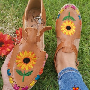 Leren sandalen met geborduurde bloemen - Mexicaanse Huarache - Boho Hippy regenboogkleur damesschoenen - alle maten - leren sandalen voor dames