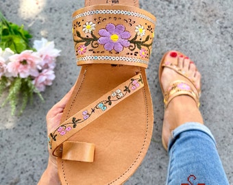 Huarache sandals, Mexican beaded sandals, Leather Mexican Sandals, Mexican Shoes for women with colorful beaded, huaraches all sizes, shoes