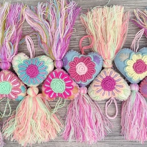 Heart mexican pom pom tassel, mexican heart charm, Mexican Keychain, pom pom keychain, pom pom tassel handmade, Heart pom pom keychain