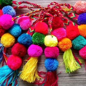 Tassel mexican pom pom, mexican pom pom charm, Mexican Keychain, pom pom keychain,  pom pom tassel handmade, pom pom keychain