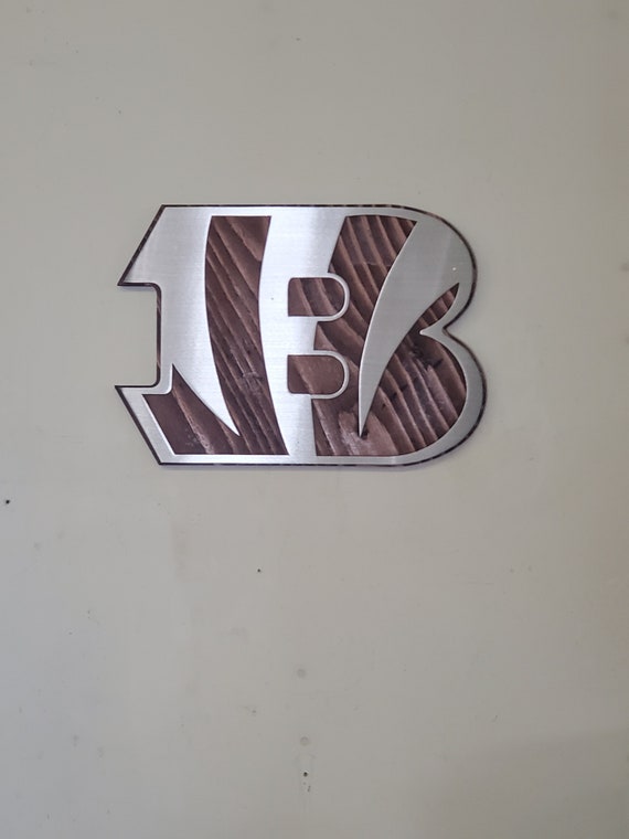 Cincinnati Bengals Tribute | Metal Art on Wood | Rustic Football Wall Décor | Mancave Decoration