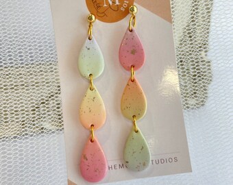 Pendientes Sunset Raindrop / Pendientes pastel / Pendientes raindrop / Arco iris pastel / Pendientes colgantes / Pendientes de arcilla