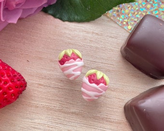 Pendientes de fresa / Pendientes de fresa cubiertos de chocolate / Studs de fresa rosa / Pendientes del día de San Valentín