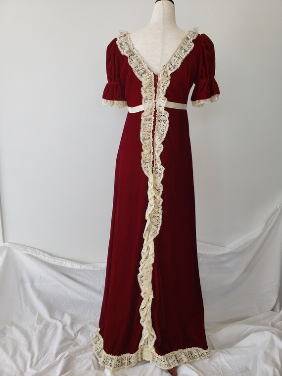 Vintage 1970’s Cranberry Red Velvet, Ivory Lace E… - image 3