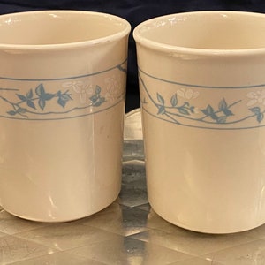 Vintage Corelle type A First of Spring 14 ounce mug set of (2)