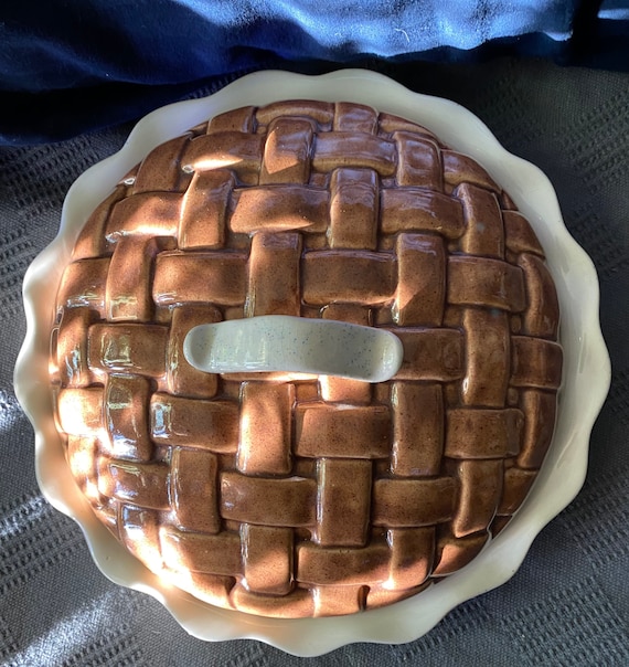 Bell Ceramic 1976 Covered Pie Dish - Etsy