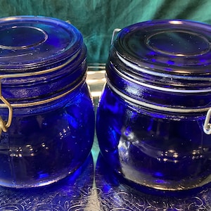 Vintage 1 pint wire hinge cobalt blue apothecary jar set of (2)