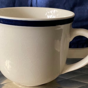 Vintage 14 Unzen Steinzeug Navy Blau gebändert Becher