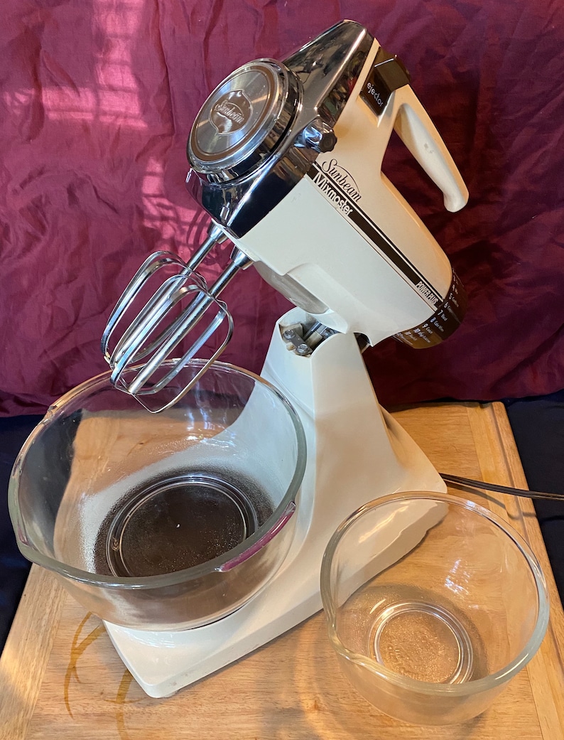 Vintage Sunbeam Mixmaster Power Plus 12 Speed Mixer With Small Etsy