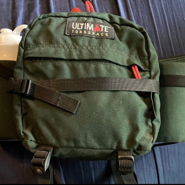 Vintage Ultimate Torsopacs Hunter Green Hiking pack with water bottle