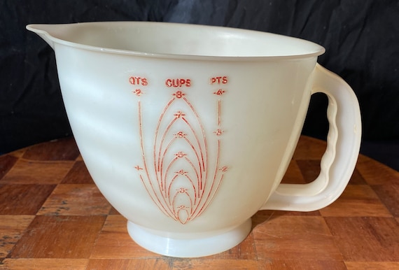 Vintage Tupperware Mix-N-Stor Large 8 cup measuring batter bowl w/lid