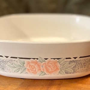 Vintage Corningware A-2-B 2 liter casserole dish Ribbon & Roses pattern