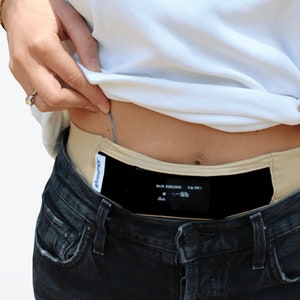 Glucology Insulin Pump Belt Bag | Black and Beige | Insulin Pump Waist Pouch