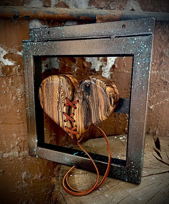 Wood Heart Sculpture Decor Rustic Mended Heart Farmhouse Decor for Living  Room Original Wooden Artwork Stitched Heart for Anniversary 