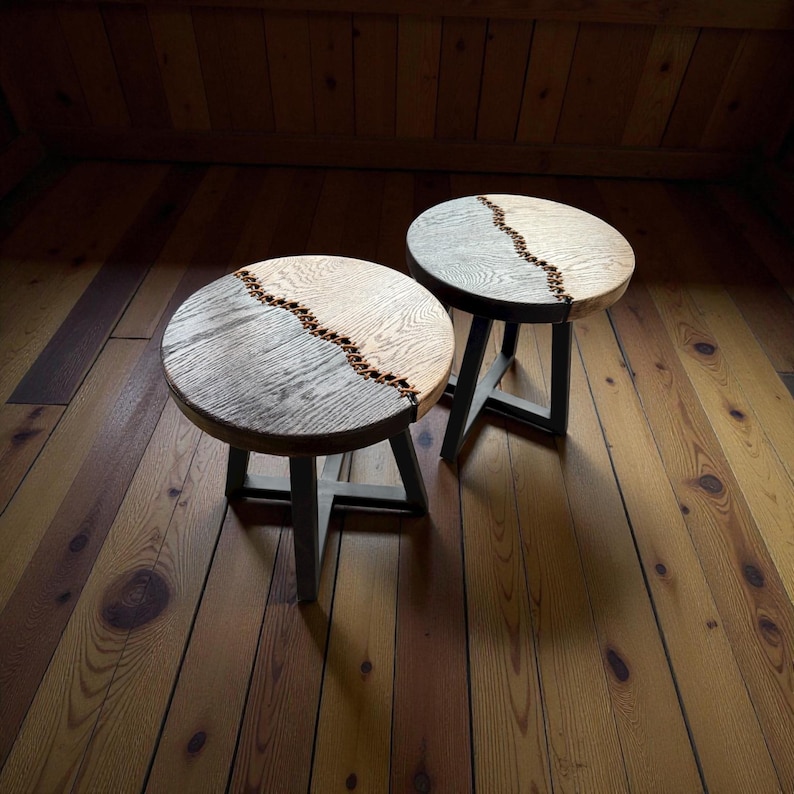 Handgemaakte bijzettafel van gerecycled hout: met leer gestikte accenttafel afbeelding 13