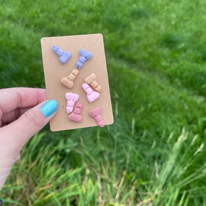 Pack of peen-beige pastel