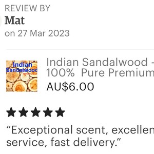 Op de afbeelding: Vijf sterren beoordeling voor Indiase sandelhout - 100% pure premium etherische olie, geprijsd op AU$6,00. De beoordeling luidt "Uitstekende geur, uitstekende service, snelle levering."