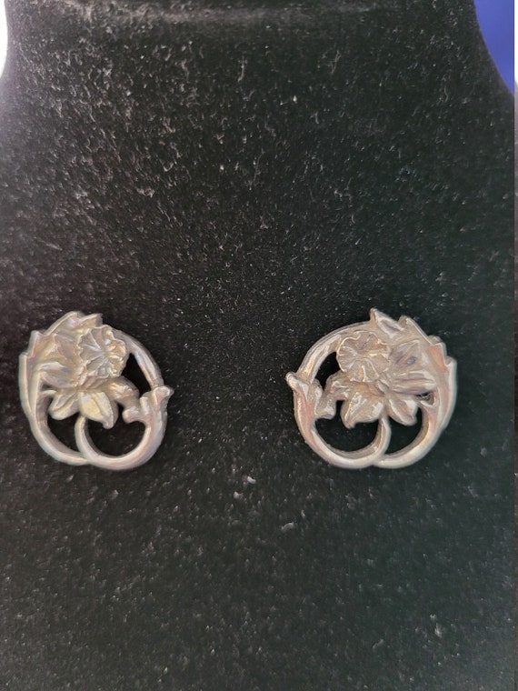 1987 Seagull Pewter Post Earrings