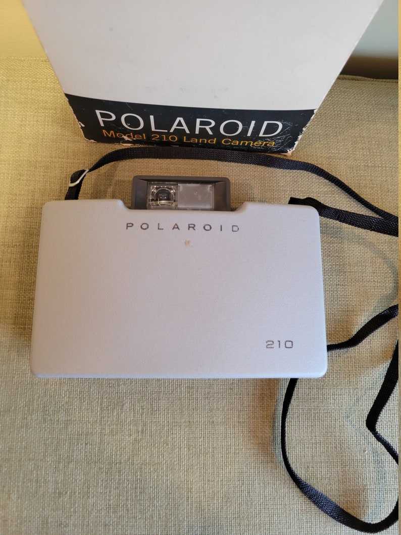 Polaroid Model 210 Land Camera - Thumbnail 5