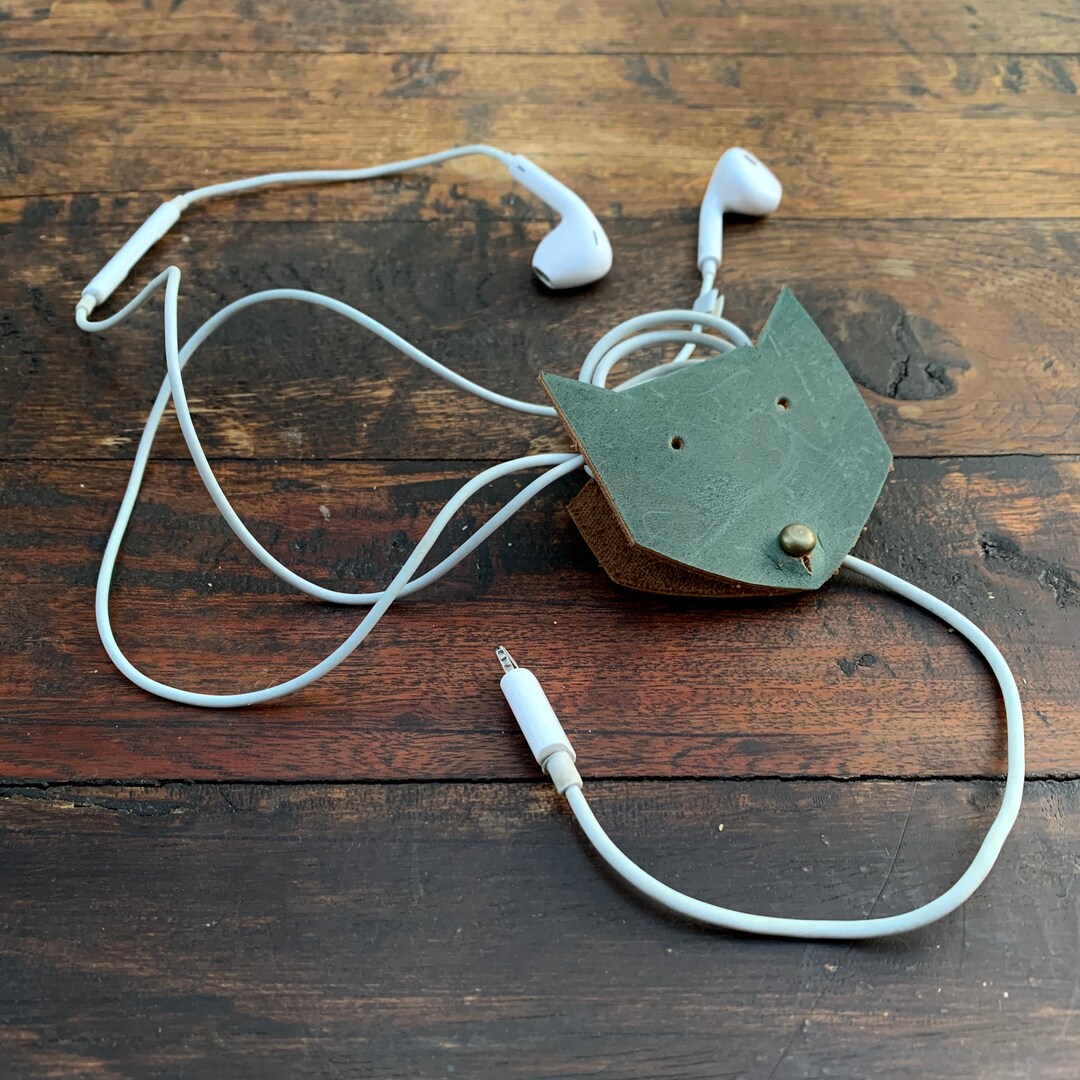 Cat Earbud Holder Etsy