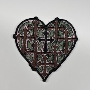 Elegant Gothic Heart Patch 3.2 Inch Detailed Embroidery with Medieval Crosses, Ivy, and Pink Accents in High Definition