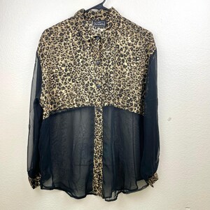 Top de mujer Vintage Anxiety talla M, estilo maximalista, artístico, indie, provocativo, con botones, estampado animal, boho leopardo, rockero, punk, arte para usar