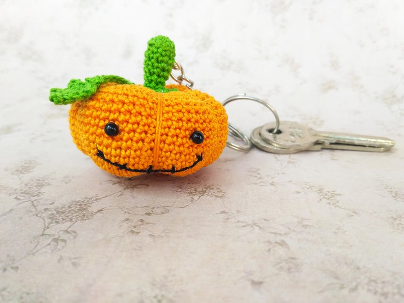 Crochet Halloween pumpkin keychain Gift idea for teen | Etsy