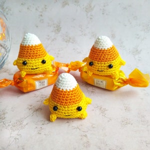 Candy Corn Halloween Crochet Pattern - Cute Halloween Amigurumi Desk ...