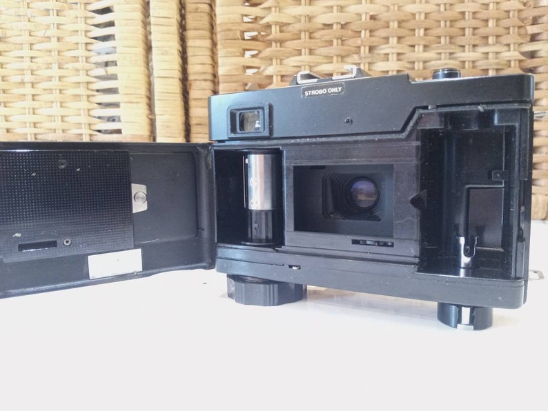 Ricoh A-2 35mm compact film case