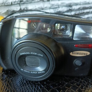 Samsung AF Zoom 105 compact film camera