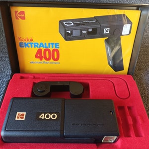 Caja compacta Kodak Ektralite 400 formato 110 con film.