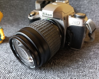 Nikon F65 film SLR body with zoom
