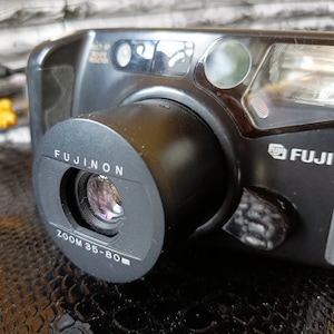 Fuji DL-900 film compact