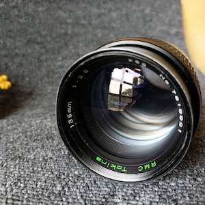 Tokina telephoto lens 2.8/135mm M42 mount