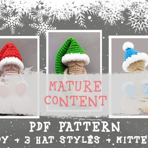 Op de afbeelding: Een haakpatroon voor een gnome met drie verschillende hoedstijlen: rood, groen en blauw. Het patroon bevat instructies voor het lichaam, de hoeden en de wanten. De tekst op de afbeelding luidt: "PDF PATTERN BODY + 3 HAT STYLES + MITTENS".
