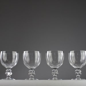 Lalique France, &quot;Clos-Vougeot&quot; Large and Rare Bourgogne Wine Glasses, Mid-Century 1970s
