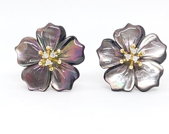 14K Yellow Gold BLACK Mother of Pearl and Diamonds Flowers Earring. Black Mother of pearl Flower diamonds Earring. MOP Flower Earring LOVER.