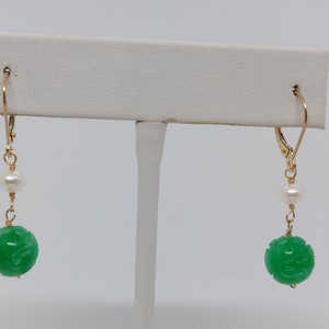 14k Yellow Gold Hand Carved Green Jade Pearl Lever back Earring. Green Jade Earring, Freshwater Pearl 14k Yellow Gold Earring.