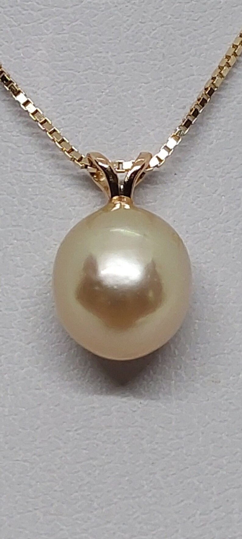 Golden South Sea 10x9mm Pearl 14K Yellow Gold Pendant. 14K Yellow Gold ...