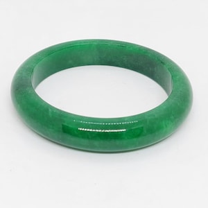GREEN Jade Bangle Bracelet 2.7 / 2.10 Inches Inside Diameter. Jade 13mm thick Bracelet. Green Jade Bangle. Jade Bracelet. GREEN Jade LOVER.