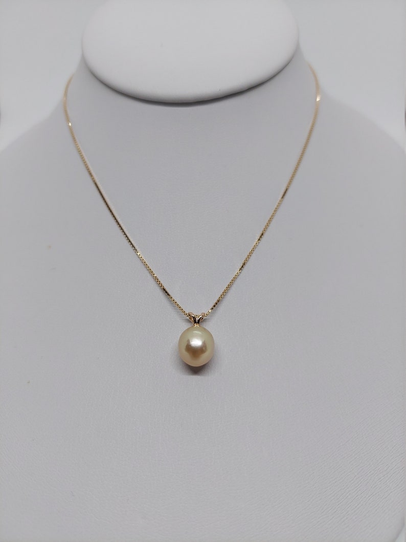 Golden South Sea 10x9mm Pearl 14K Yellow Gold Pendant. 14K Yellow Gold ...