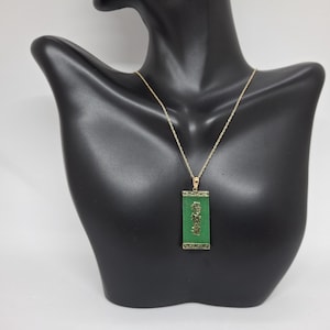 14k Yellow Gold Green Jade Pendant Necklace: Chinese Symbol Charm