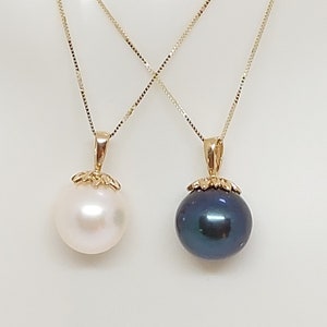 WHITE/BLACK 10-11mm Freshwater Pearl 14K Yellow Gold Pendant. 14K Yellow Gold Pearl Pendant/Necklace 18&quot; Yellow Gold Box chain. Pearl LOVER