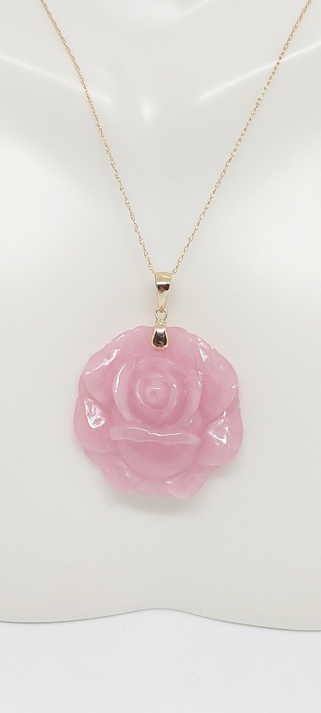 PINK Jade Flower Pendant, Gemstones, Jewelry, Necklace, Vintage Jade