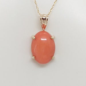 PINK CORAL Oval Pendant 14k Yellow Gold/ Necklace /Charm in 14k Yellow Gold 18 Inches Rope Chain for a Pink Coral Lover.