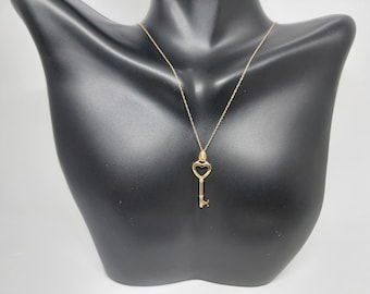 Collar con colgante de llave de oro amarillo de 14 k - Dije de llave de corazón hecho a mano