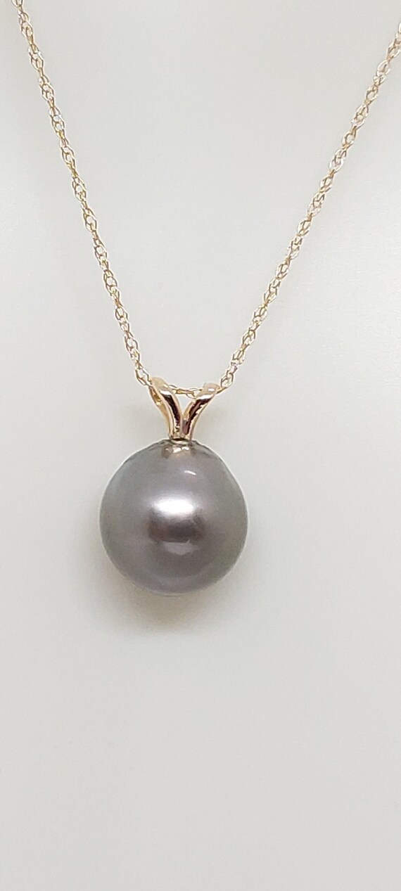 Black pearl pendant yellow gold deals
