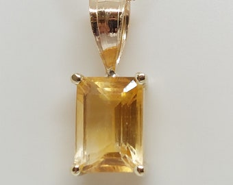 14k Yellow Gold Citrine Pendant Necklace: Rectangle Gemstone, November Birthstone